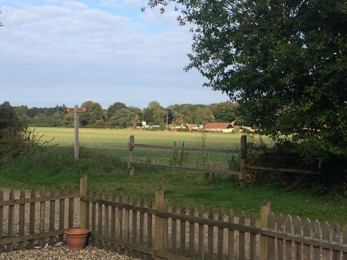 Anvil & Stable Cottages Felbrigg Bagian luar foto